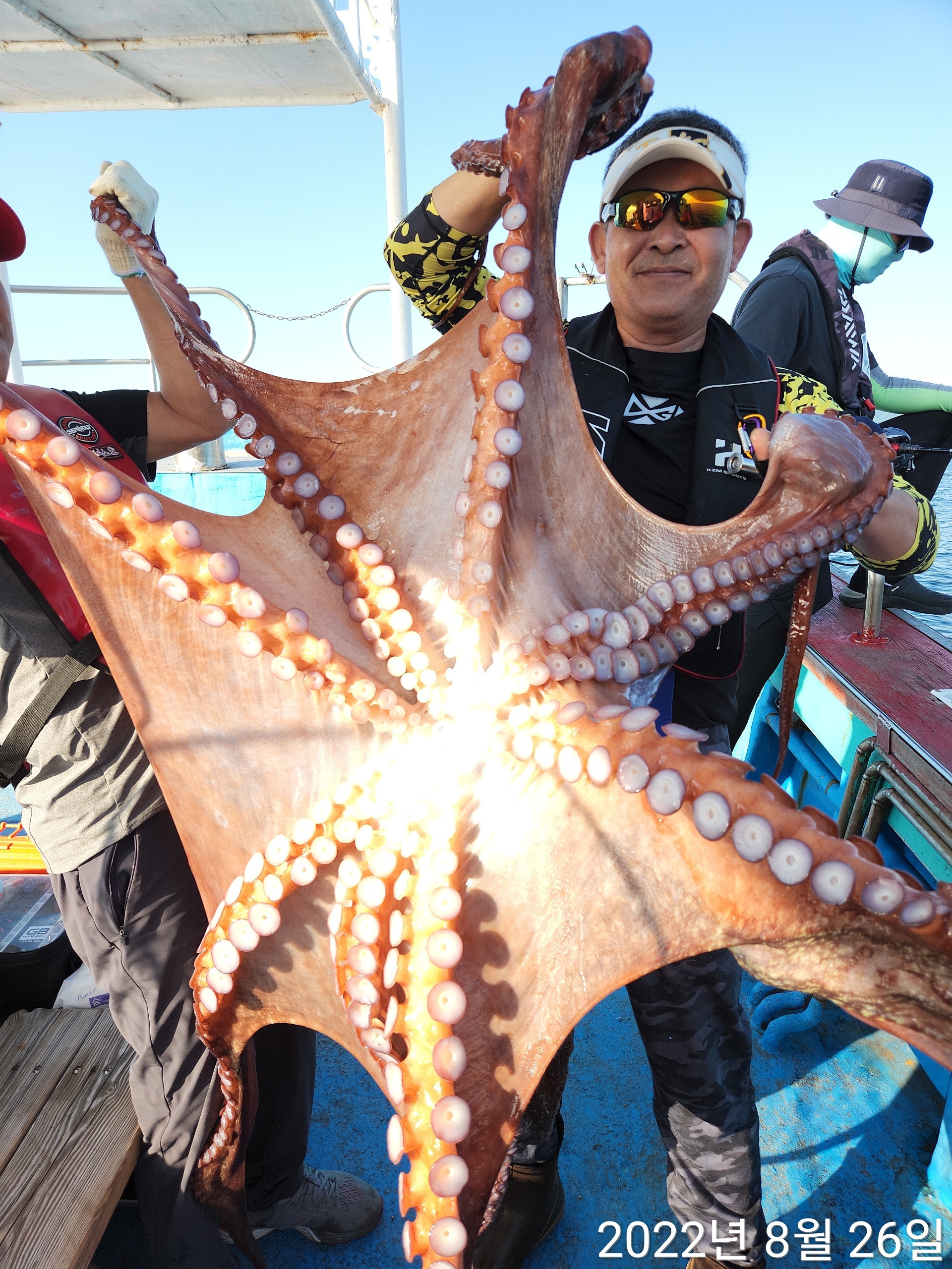 21인승비너스호 대왕문어 2마리 조황