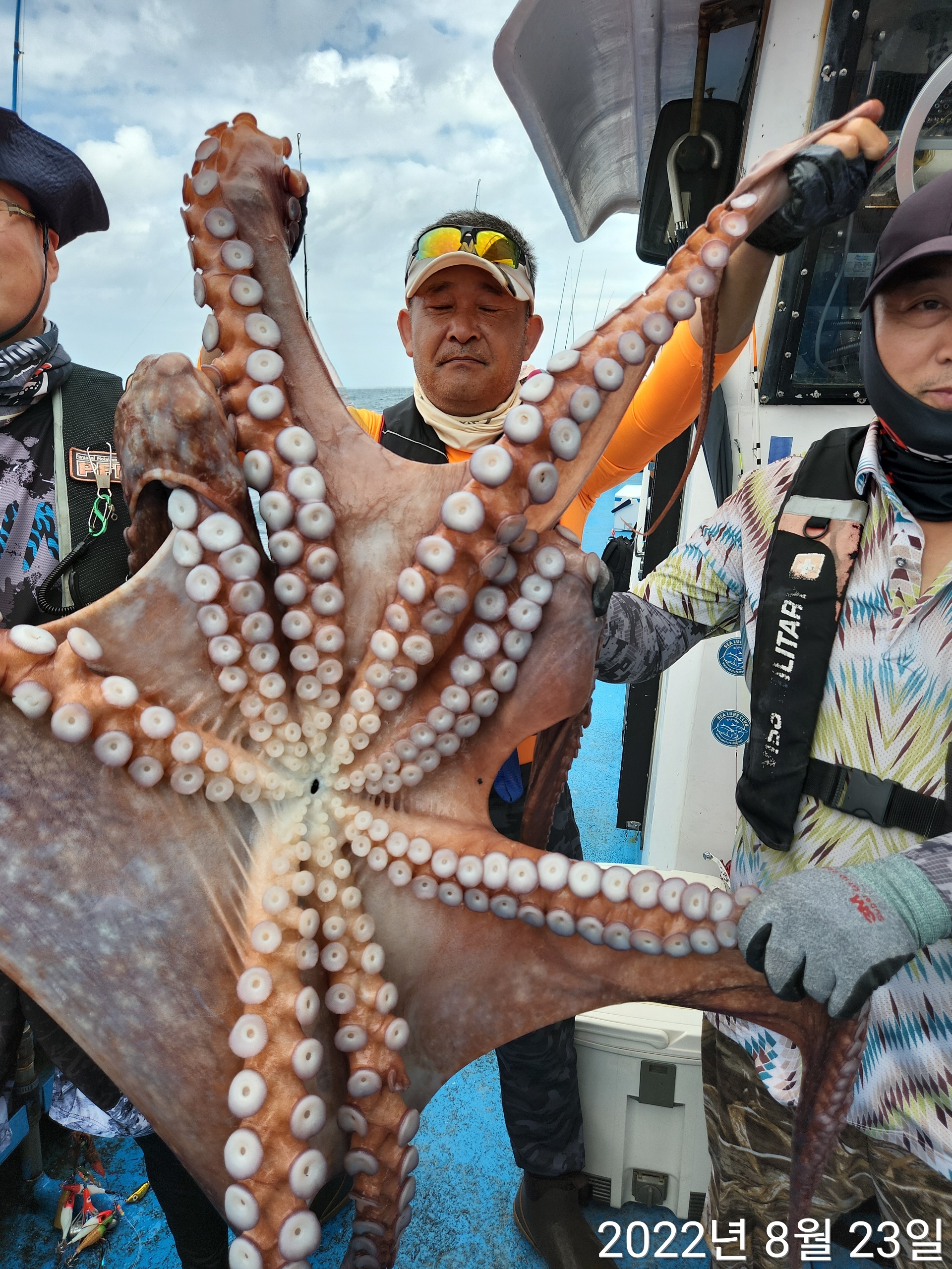 21인승비너스호 대왕문어조황